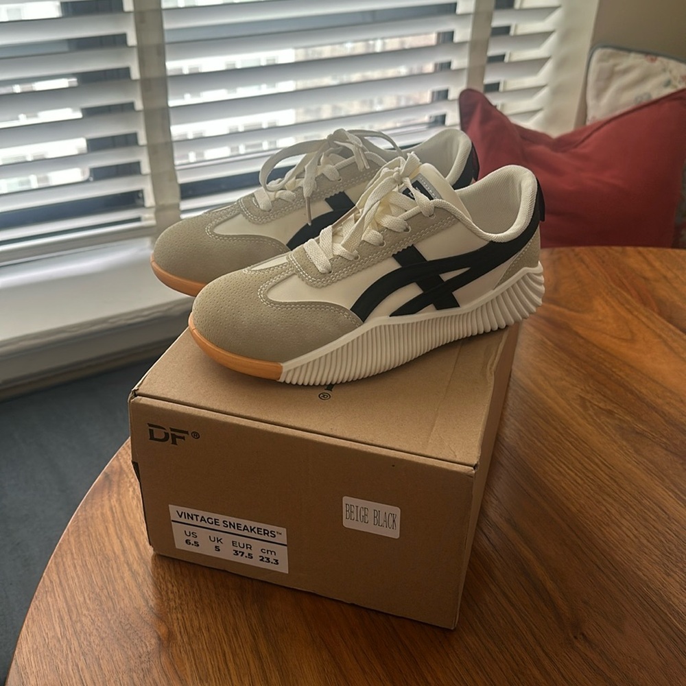 New Walking Sneakers